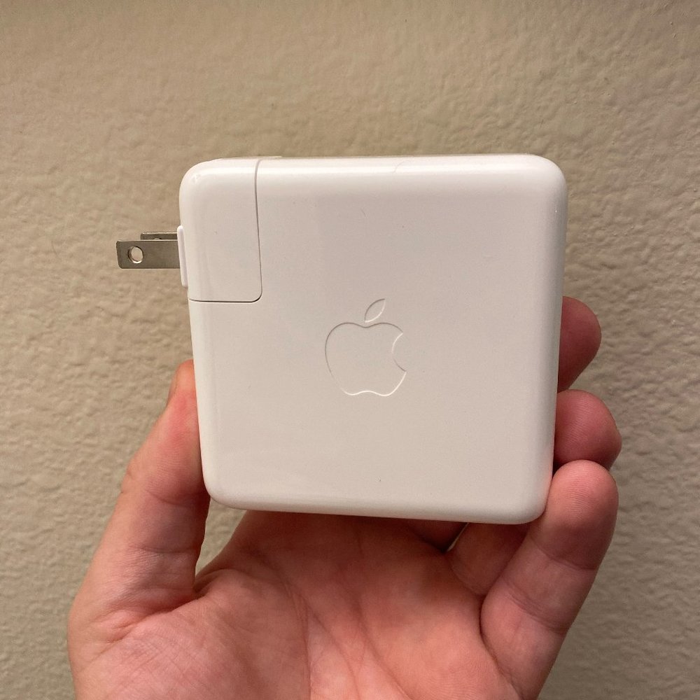 MacBook Charger USBC w chord